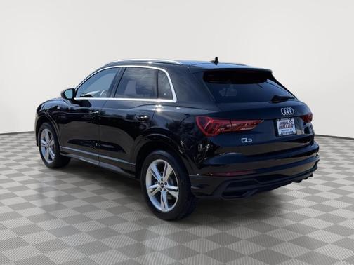 2024 Audi Q3 45 S line Premium