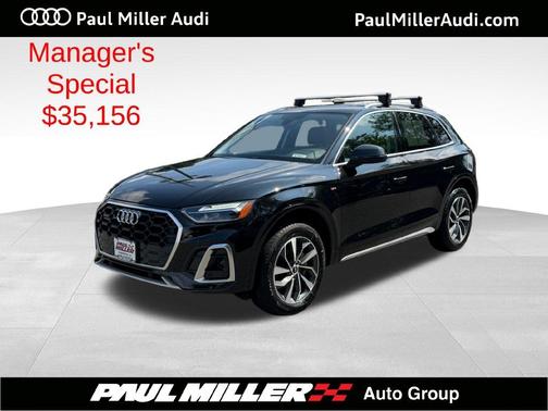 Mythos Black Metallic 2023 Audi Q5 45 S line quattro Premium