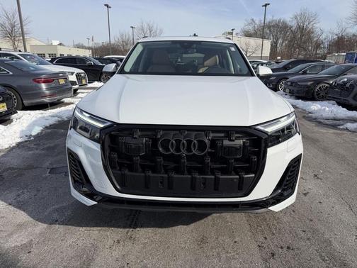 2025 Audi Q7 45 Premium