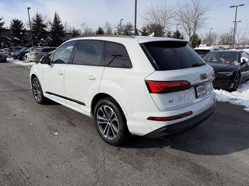 2025 Audi Q7 45 Premium