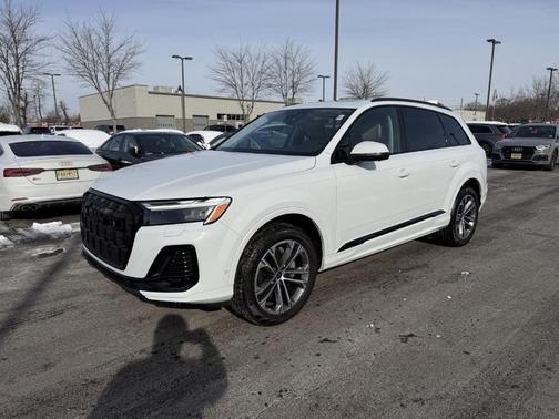 2025 Audi Q7 45 Premium