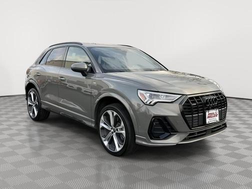 Chronos Gray Metallic 2022 Audi Q3 45 S line Premium Plus