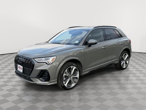 Chronos Gray Metallic 2022 Audi Q3 45 S line Premium Plus