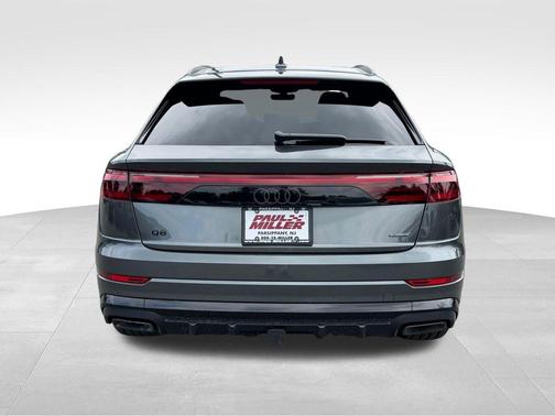 Daytona Gray Pearl 2026 Audi Q8