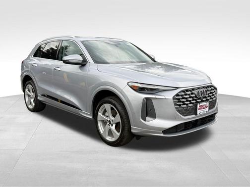 Florett Silver Metallic 2026 Audi Q5 PLUS