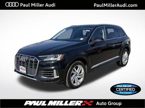 Mythos Black Metallic 2023 Audi Q7 55 Premium