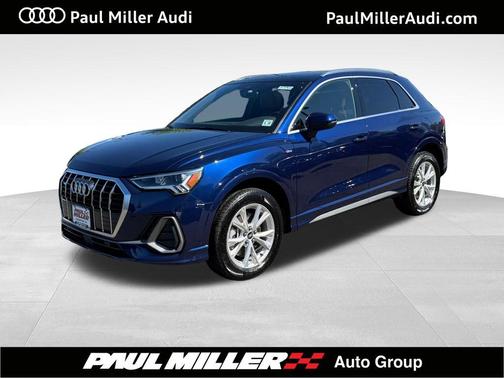 Navarra Blue Metallic 2025 Audi Q3 45 S line Premium
