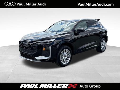 Mythos Black Metallic 2026 Audi Q3 S line