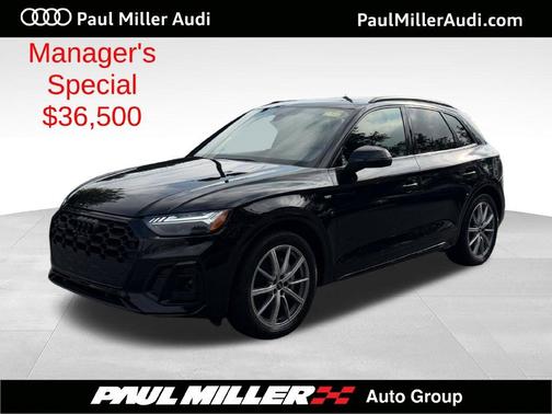 Mythos Black Metallic 2023 Audi Q5 e 55 S line quattro Premium
