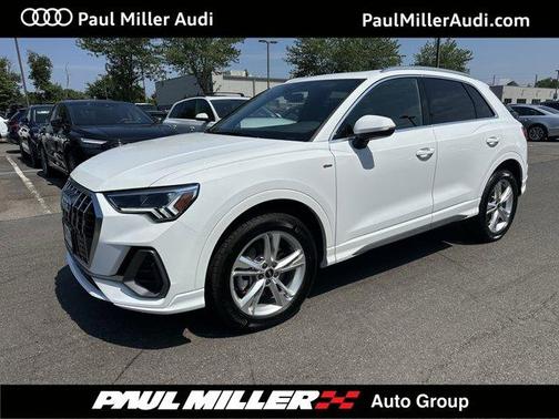 2024 Audi Q3 45 S line Premium