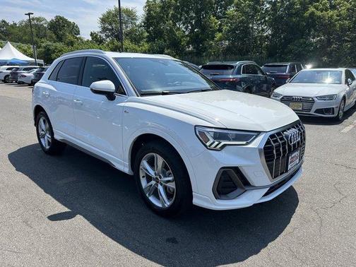 2024 Audi Q3 45 S line Premium