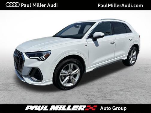 2024 Audi Q3 45 S line Premium