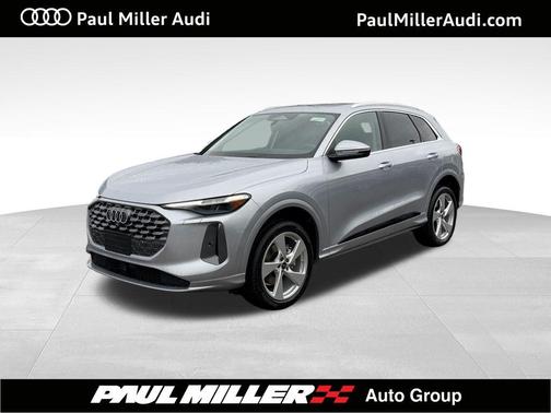 Florett Silver Metallic 2026 Audi Q5 PLUS