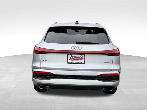 Florett Silver Metallic 2026 Audi Q5 PLUS