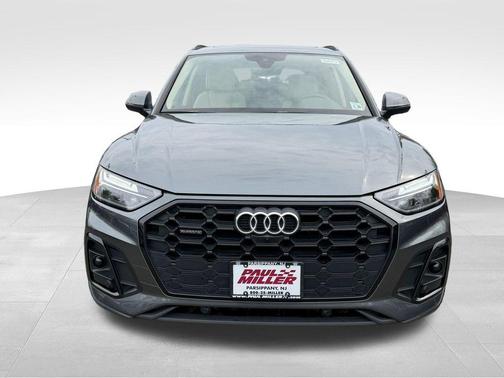 Daytona Gray Pearl Effect 2023 Audi Q5 45 S line quattro Premium