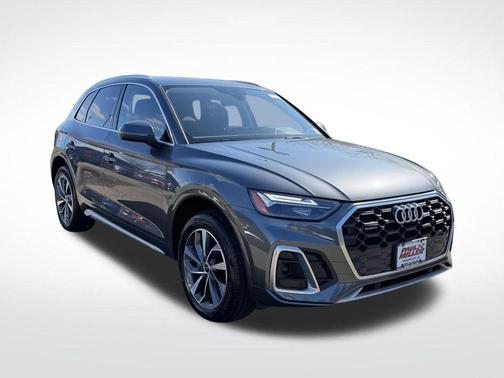 Daytona Gray Pearl Effect 2023 Audi Q5 45 S line quattro Premium