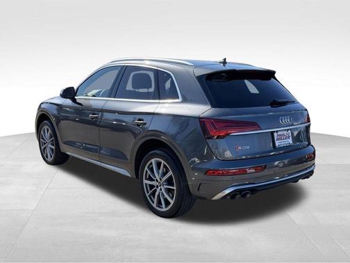 Daytona Gray Pearl Effect 2023 Audi SQ5 3.0T Premium Plus