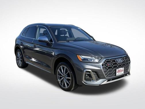 Daytona Gray Pearl Effect 2023 Audi SQ5 3.0T Premium Plus