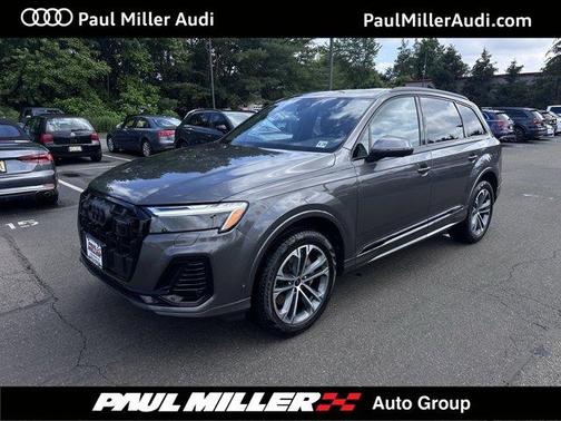 2025 Audi Q7 45 Premium Plus