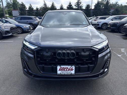 2025 Audi Q7 45 Premium Plus