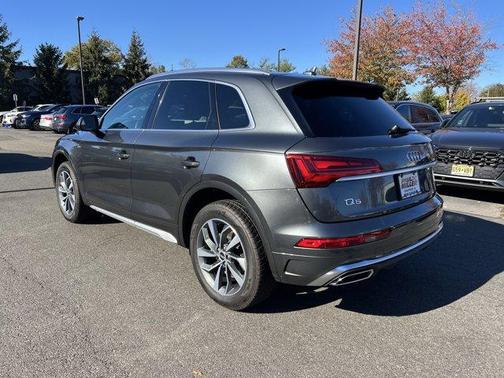 2022 Audi Q5 45 S line quattro Premium