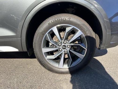 2022 Audi Q5 45 S line quattro Premium