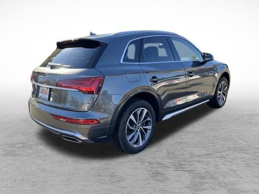 2022 Audi Q5 45 S line quattro Premium