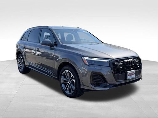 Samurai Gray Metallic 2025 Audi Q7 45 Premium