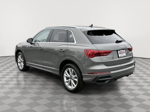 Chronos Gray Metallic 2025 Audi Q3 45 S line Premium