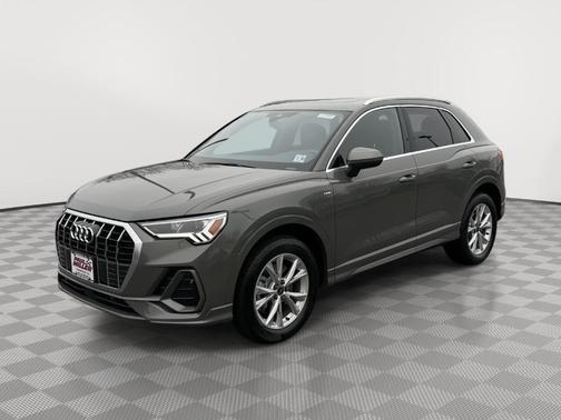 Chronos Gray Metallic 2025 Audi Q3 45 S line Premium