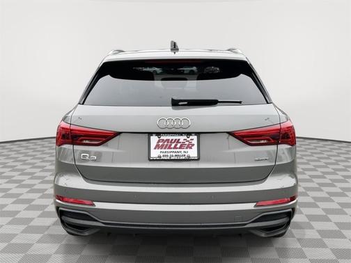 Chronos Gray Metallic 2025 Audi Q3 45 S line Premium