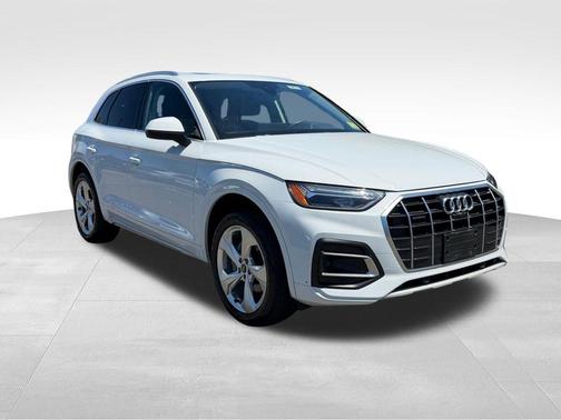 Glacier White Metallic 2021 Audi Q5 40 Premium Plus
