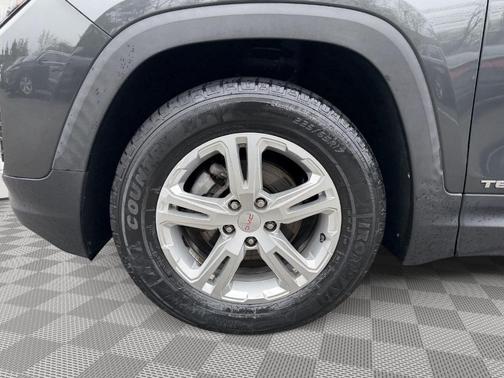 Graphite Gray Metallic 2020 GMC Terrain SLE