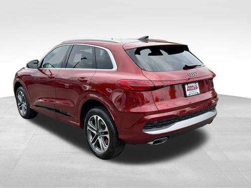 Red Metallic 2026 Audi Q5