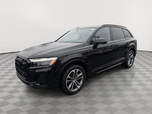 2025 Audi Q7 45 Premium