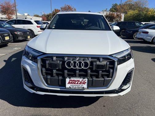 2025 Audi Q7 45 Premium