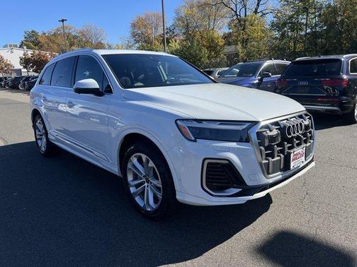 2025 Audi Q7 45 Premium