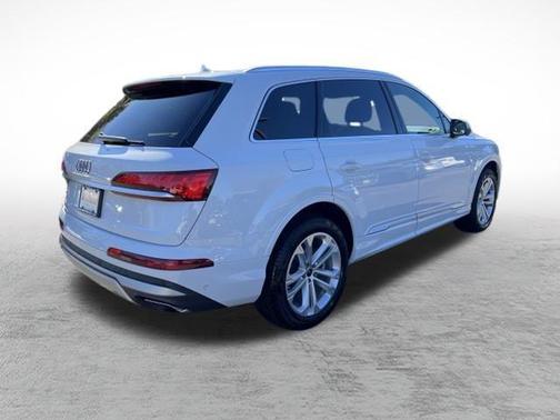 2025 Audi Q7 45 Premium