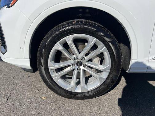 2025 Audi Q7 45 Premium