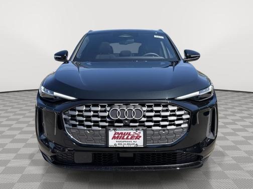 Mythos Black Metallic 2026 Audi Q5 PLUS