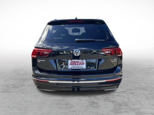 2018 Volkswagen Tiguan 2.0T SEL Premium