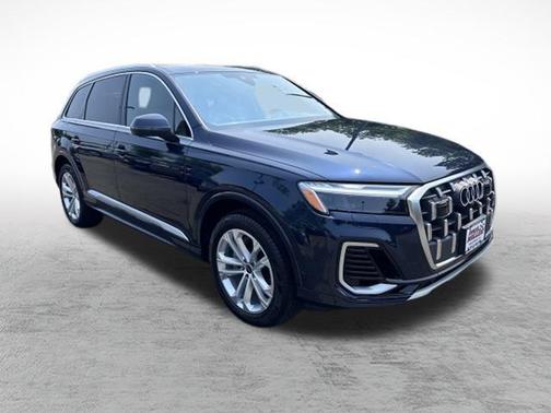 2025 Audi Q7 55 Premium Plus