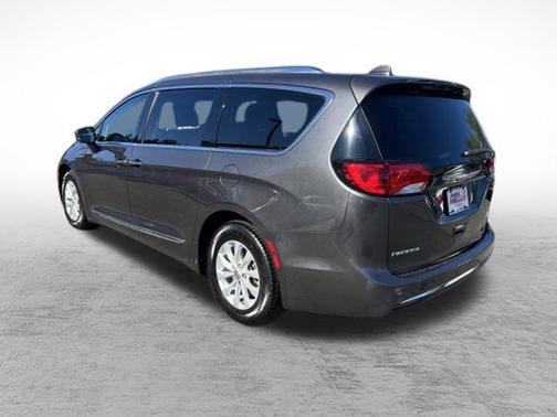 2018 Chrysler Pacifica Touring-L Plus