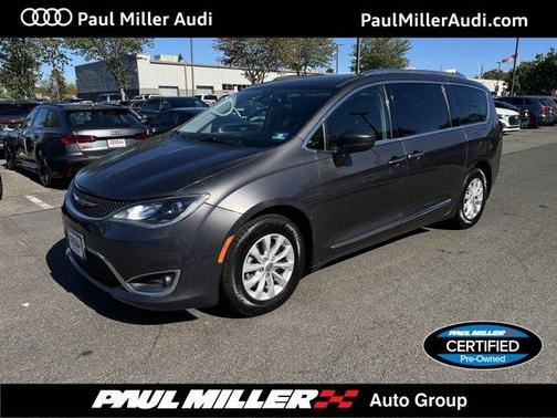 2018 Chrysler Pacifica Touring-L Plus