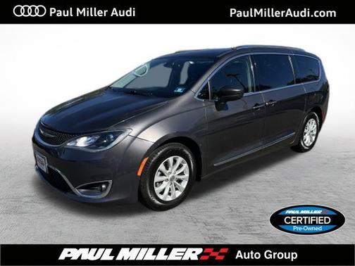 2018 Chrysler Pacifica Touring-L Plus