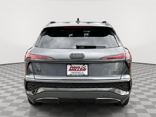 Daytona Gray Pearl 2026 Audi Q3 S line