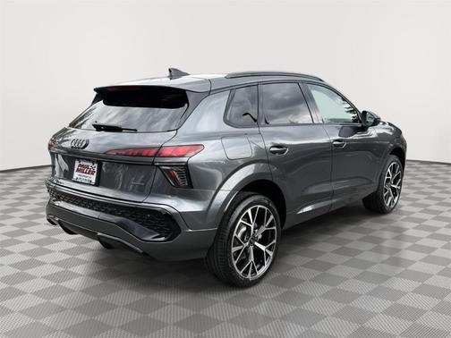 Daytona Gray Pearl 2026 Audi Q3 S line