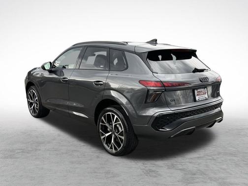 Daytona Gray Pearl 2026 Audi Q3 S line