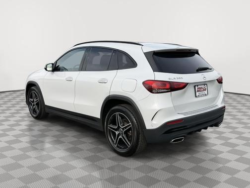 Digital White 2021 Mercedes-Benz GLA 250 Base 4MATIC