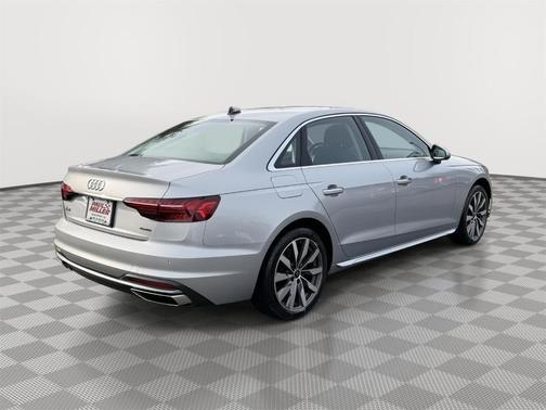 Florett Silver Metallic 2023 Audi A4 40 Premium Plus